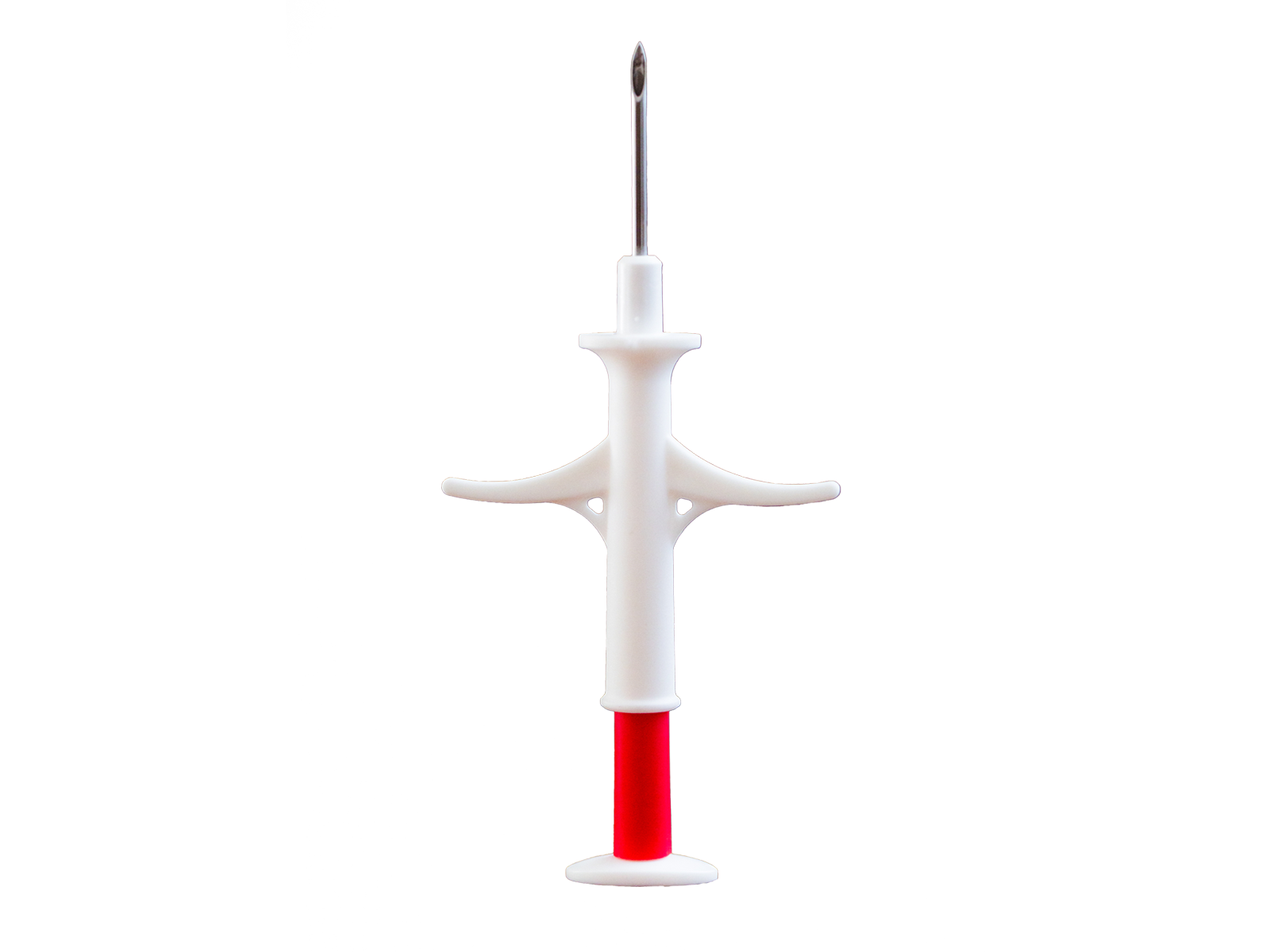 911TinyChip™ syringe applicator with 16-gauge needle and red plunger — smaller gauge for cats and small pets.
